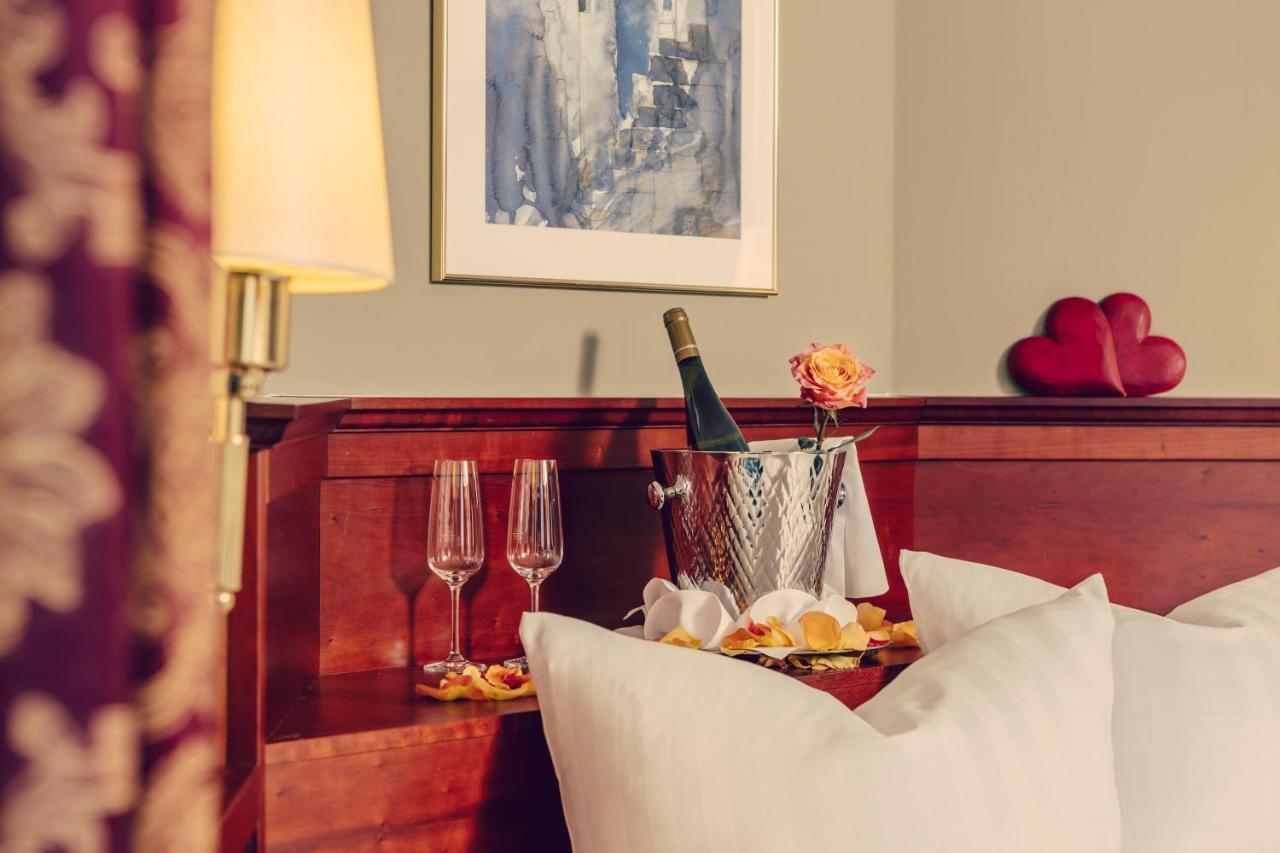 Landhotel Hallnberg Walpertskirchen ภายนอก รูปภาพ
