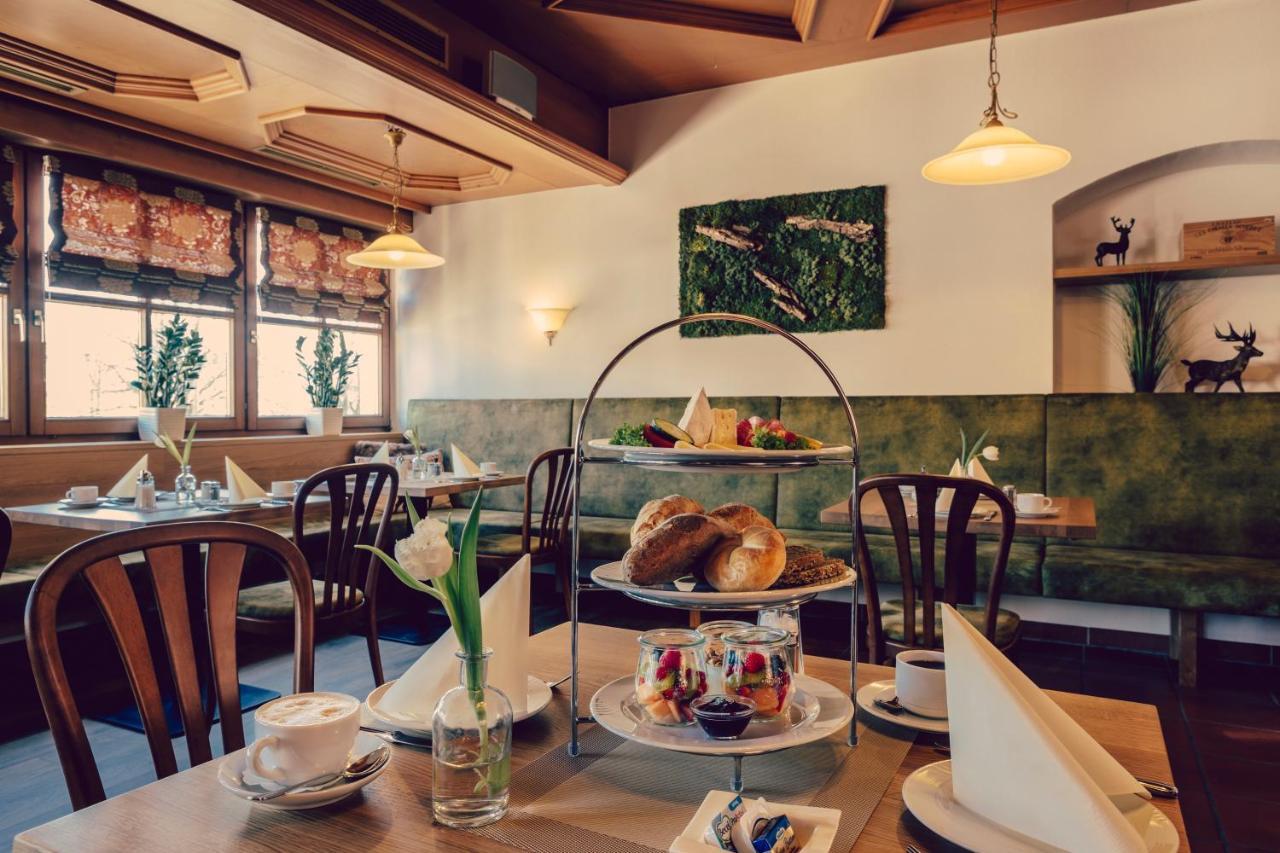 Landhotel Hallnberg Walpertskirchen ภายนอก รูปภาพ